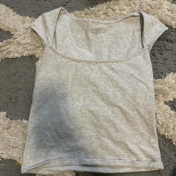 Brandy Melville Ella Top - Picture 2 of 2